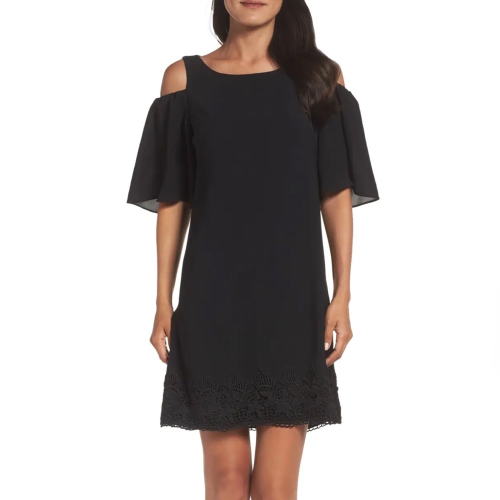 Adrianna PAPELL LACE HEM FLUTTER SLEEVE DRESS ♥️